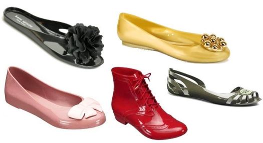 Sapatos de plástico
